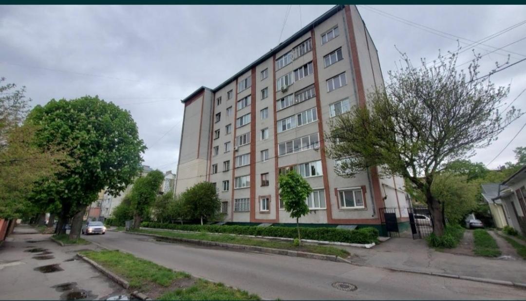 Затишні Апартаменти В Центрі Riwne Exterior foto