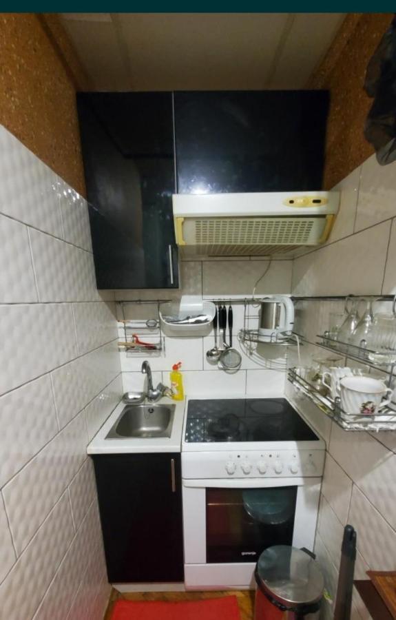 Затишні Апартаменти В Центрі Riwne Exterior foto